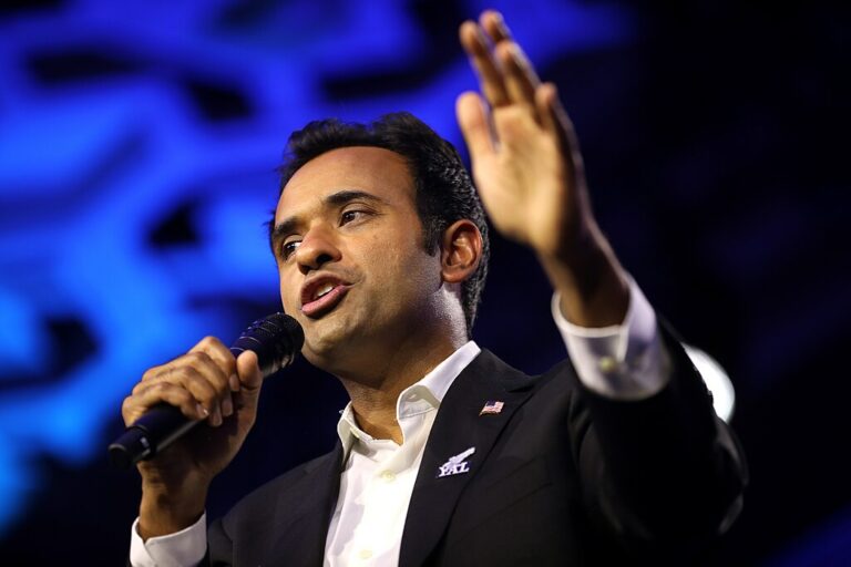 Republican Candidate Shuts Down Atheist Critique