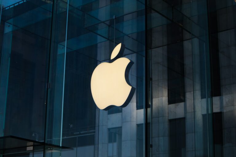 SEC Calls For Apple To Address Christian Group’s Concerns
