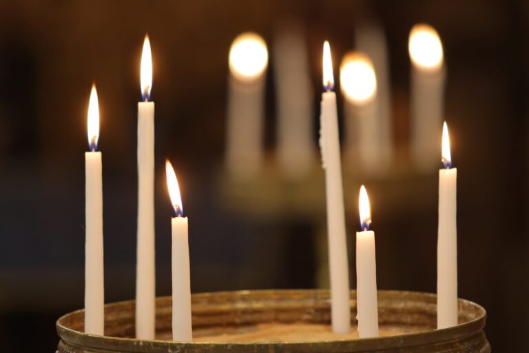 Which Event In Jesus’ Life Is Commemorated In The Christian Holiday Of Maundy Thursday?