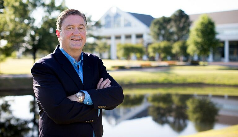 Pastor Announces Departure Following Cancer Diagnosis