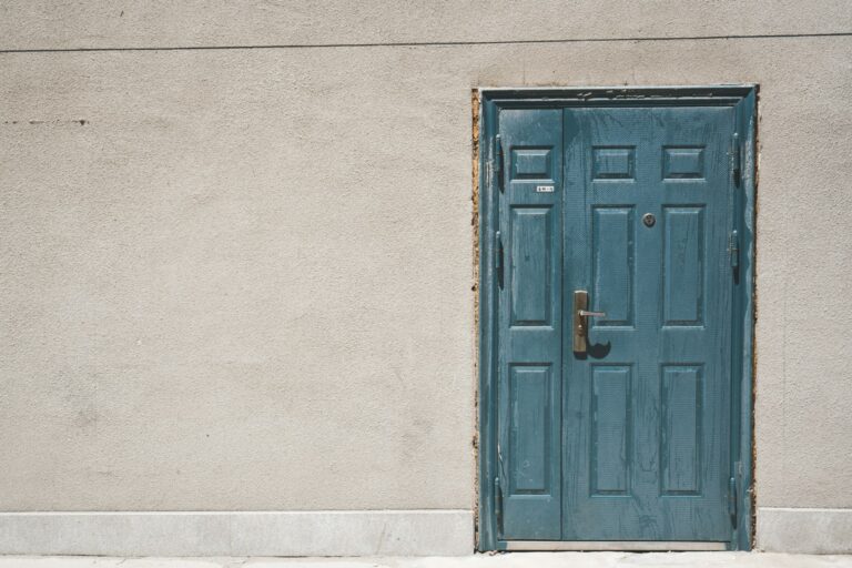 Who Was The Servant Girl Who Answered The Door When Peter Was Freed?
