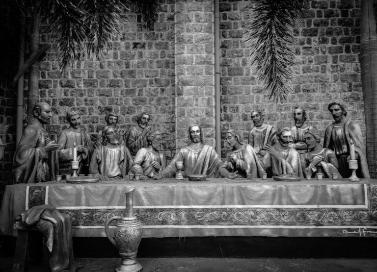 What Tribe Of Israel Served As Priests And Temple Workers?