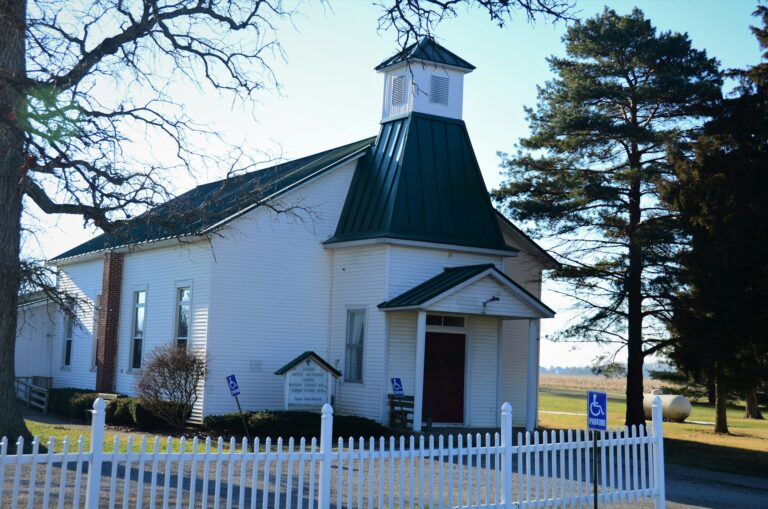 Church Attendance Declines as Fear Grows